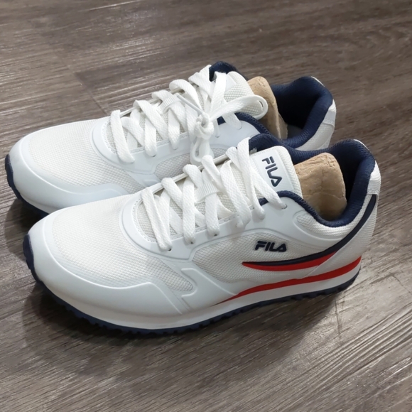 fila white sports shoes